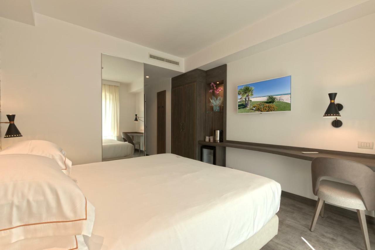 Ghibli Hotel 시비타노바 마르셰 외부 사진
